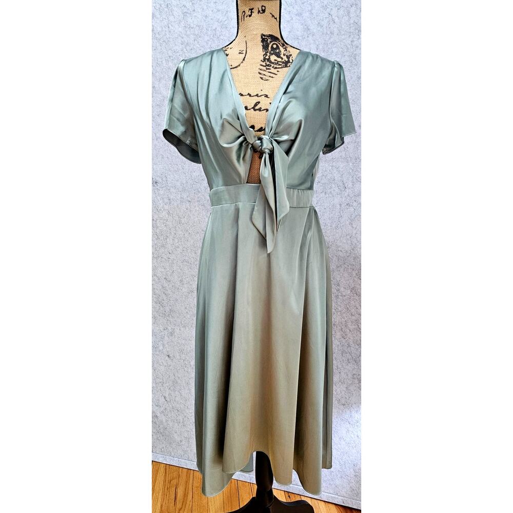 Baltic Born Satin Tie Front Midi Dress Sage Green Flutter Sleeve Size M - Picture 4 of 16